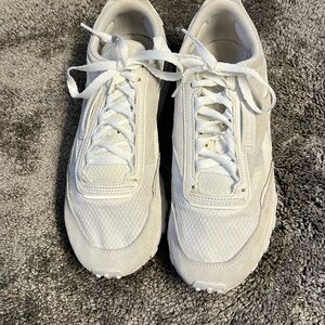 White Women's Athletic Shoes. Size 7 no flaws. Leathered, suede,nylon